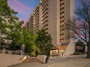 1301 N Courthouse Rd APT 1114, Arlington, VA 22201