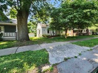 106 S 30th St, Belleville, IL 62226