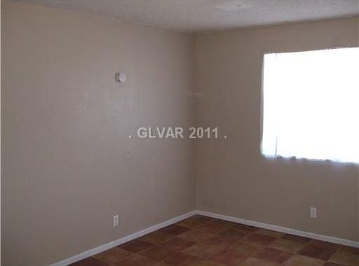 5th image of 4559 Bingham Ave