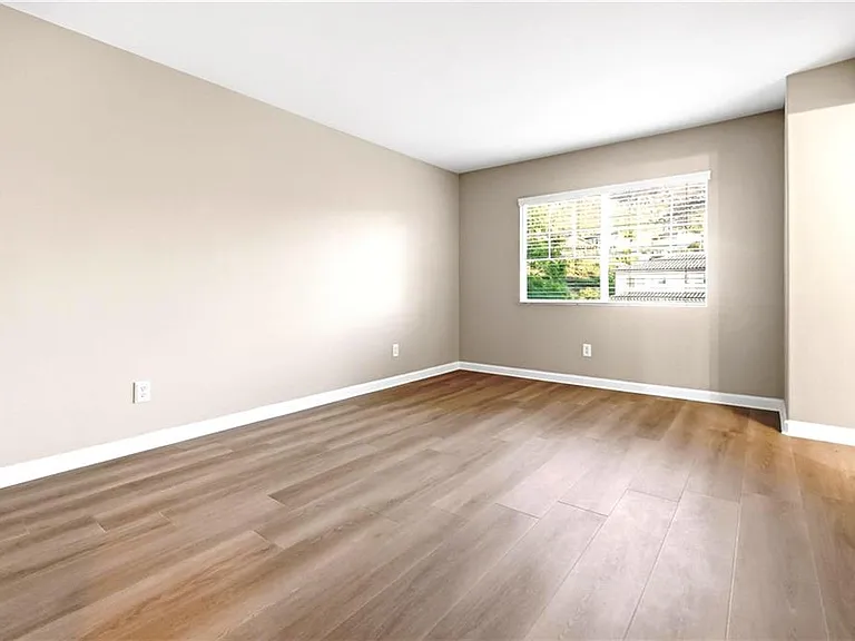 29056 Barcelona Ct — Photo 21