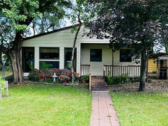 11728 S Grove Lake Dr, Brooten, MN 56316