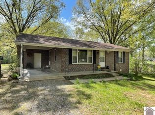 143 Hillview Dr, Cadiz, KY 42211