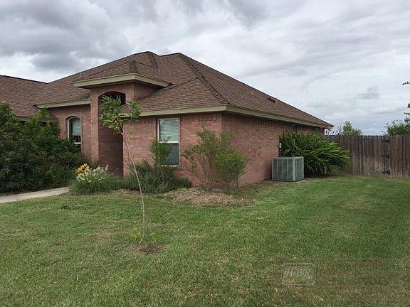 2nd image of 410 Woodhollow Ln