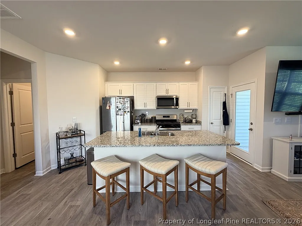 3 bed, 2.5 bath, 1500 sqft, $1,715 — Photo 3