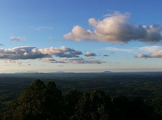 305 Flint Ridge Trl, Fancy Gap, VA 24328