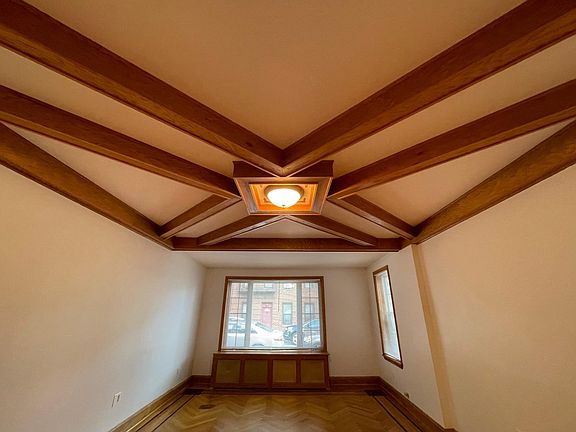 4th image of 315 E 239th St Floor 1