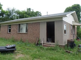 300 S Pine St, Altus, AR 72821