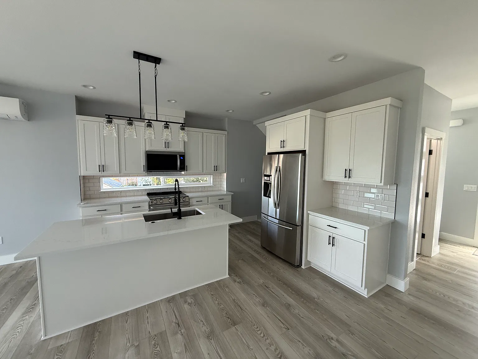 4 bed, 1585 sqft, $2,850 — Photo 3