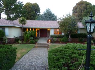 1005 Woodland Dr, Hillsborough, CA