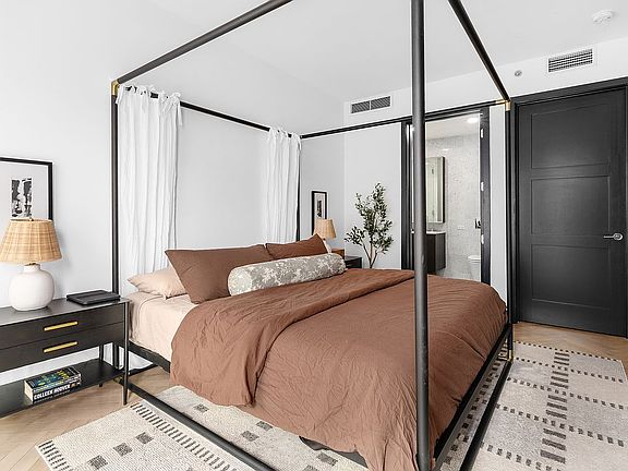 5th image of 805 Washington Ave #4E