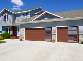 4003 Bayport Pl SE, Mandan, ND 58554