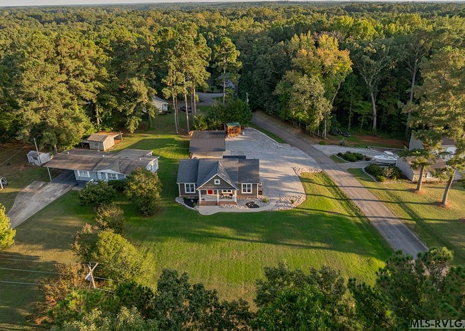 1st image of 400 Tanglewood Dr