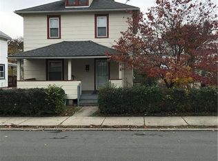 16 Sproat St, Middletown, NY 10940