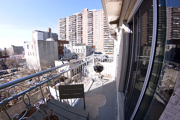 Rented by Cezanne Outlet LLC | media 15