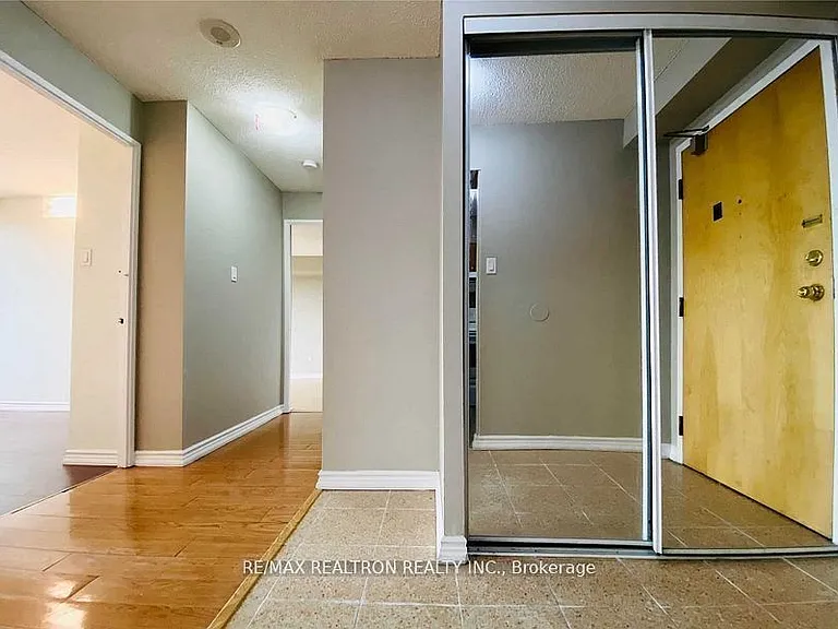 3050 Ellesmere Rd #911 — Photo 4