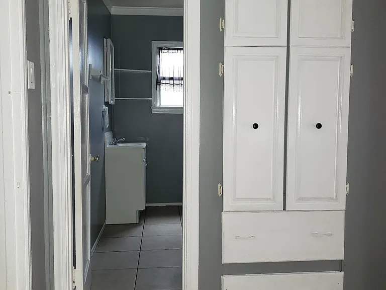 2128R N Pershing Ave — Photo 9