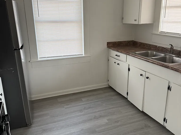 334 Williams Ave #B — Photo 8