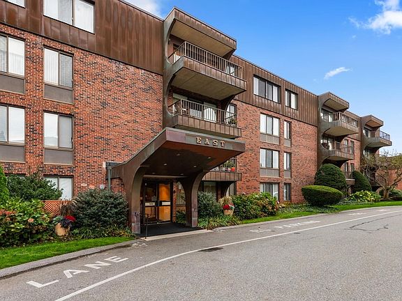 2nd image of 1008 Paradise Rd APT 2J