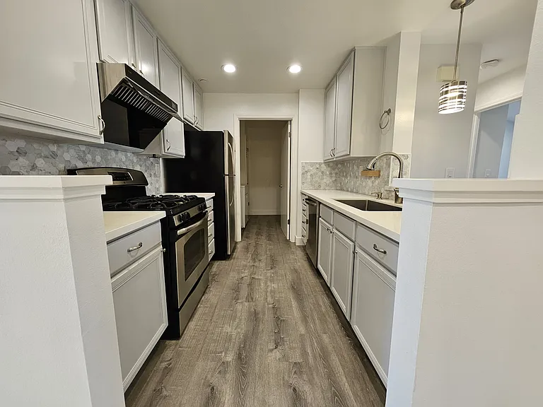 617 Arcadia Ter #302 — Photo 13