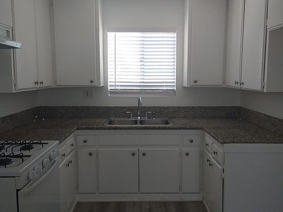2nd image of 11116 Berendo Ave APT 6