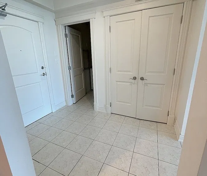 1225 Riverside Dr W #403 — Photo 4