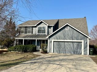 119 Hampton Ct, Lansing, KS 66043