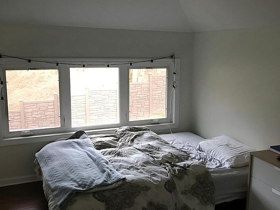 5th image of 169 Garred St APT 2