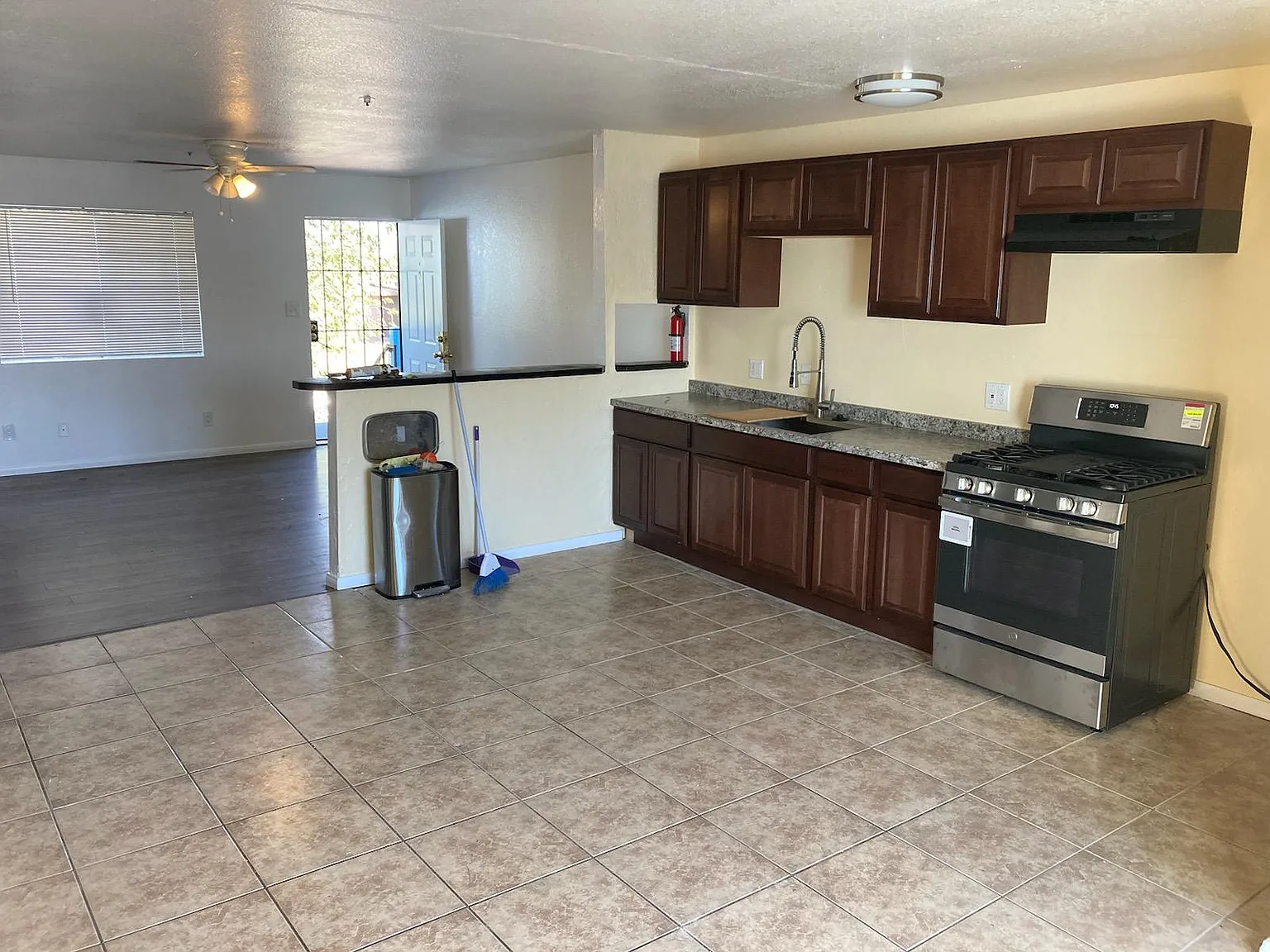 2 bed, 1069 sqft, $1,800 — Photo 1