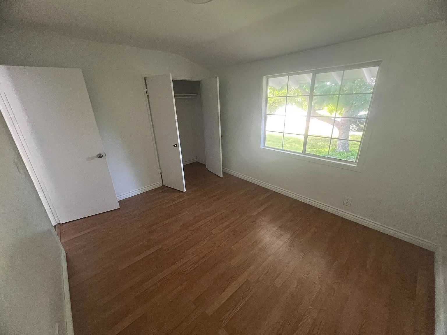 3 bed, 1600 sqft, $1,200 — Photo 3