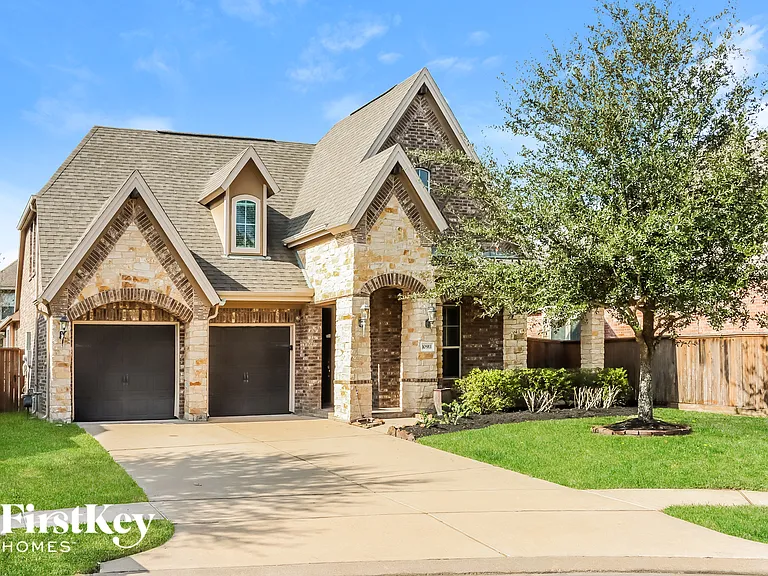 10911 Visconti Ct — Photo 1