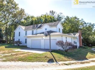 18030 Fry Rd, Smithville, MO 64089