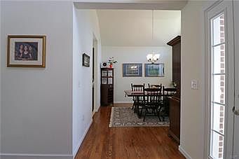 5th image of 4439 Beech Dr