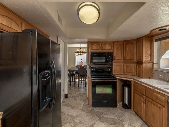 4th image of 2475 Demaret Dr