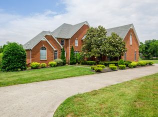 215 Churchill Farms Dr, Murfreesboro, TN 37127