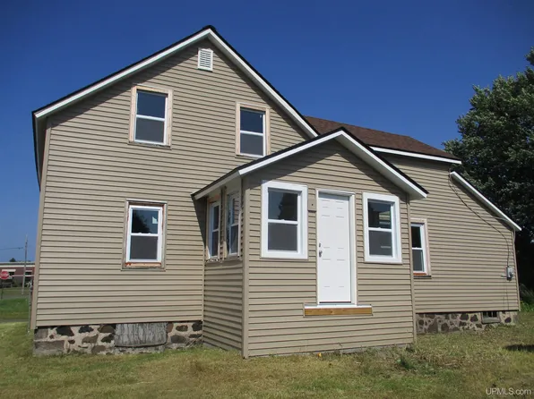 56430-56432 Middle St, Calumet, MI 49913