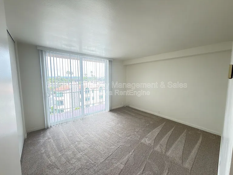 4477 Mentone St #202 — Photo 13