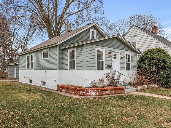 2nd image of 1148 Magnolia Ave E