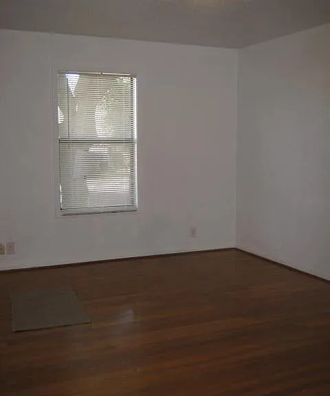 206 W Robin Ln — Photo 23