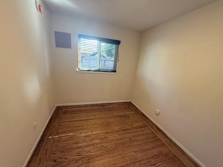10301 San Leandro St — Photo 11