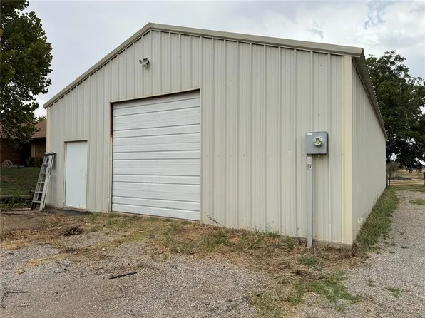 1911 Van Buren Ave NE, Piedmont, OK 73078