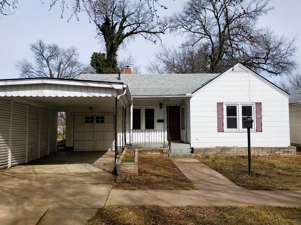 110 W New St, Coffeyville, KS 67337