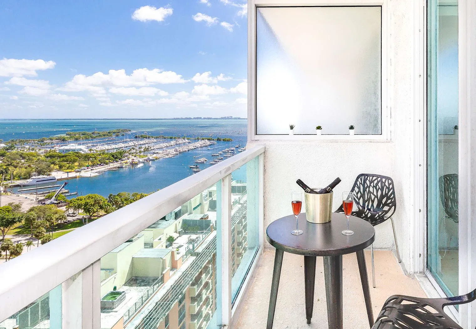 Studio, 1.0 bath, 398 sqft, $5,474 — Photo 3