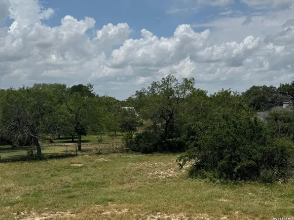 290 & 296 Strasbourg St LOT 13,14, Castroville, TX 78009