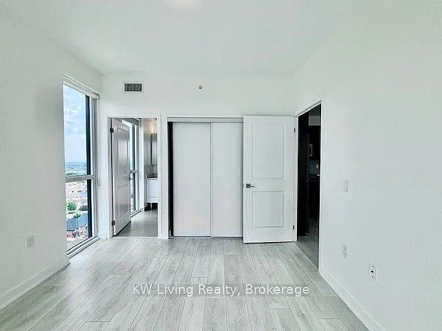 75 Oneida Cres #1703 — Photo 22