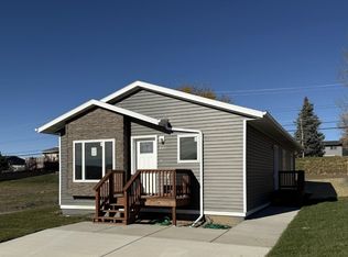 823 Heritage St, Belle Fourche, SD 57717