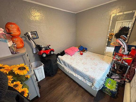 2nd image of 15 Cooper St APT 2