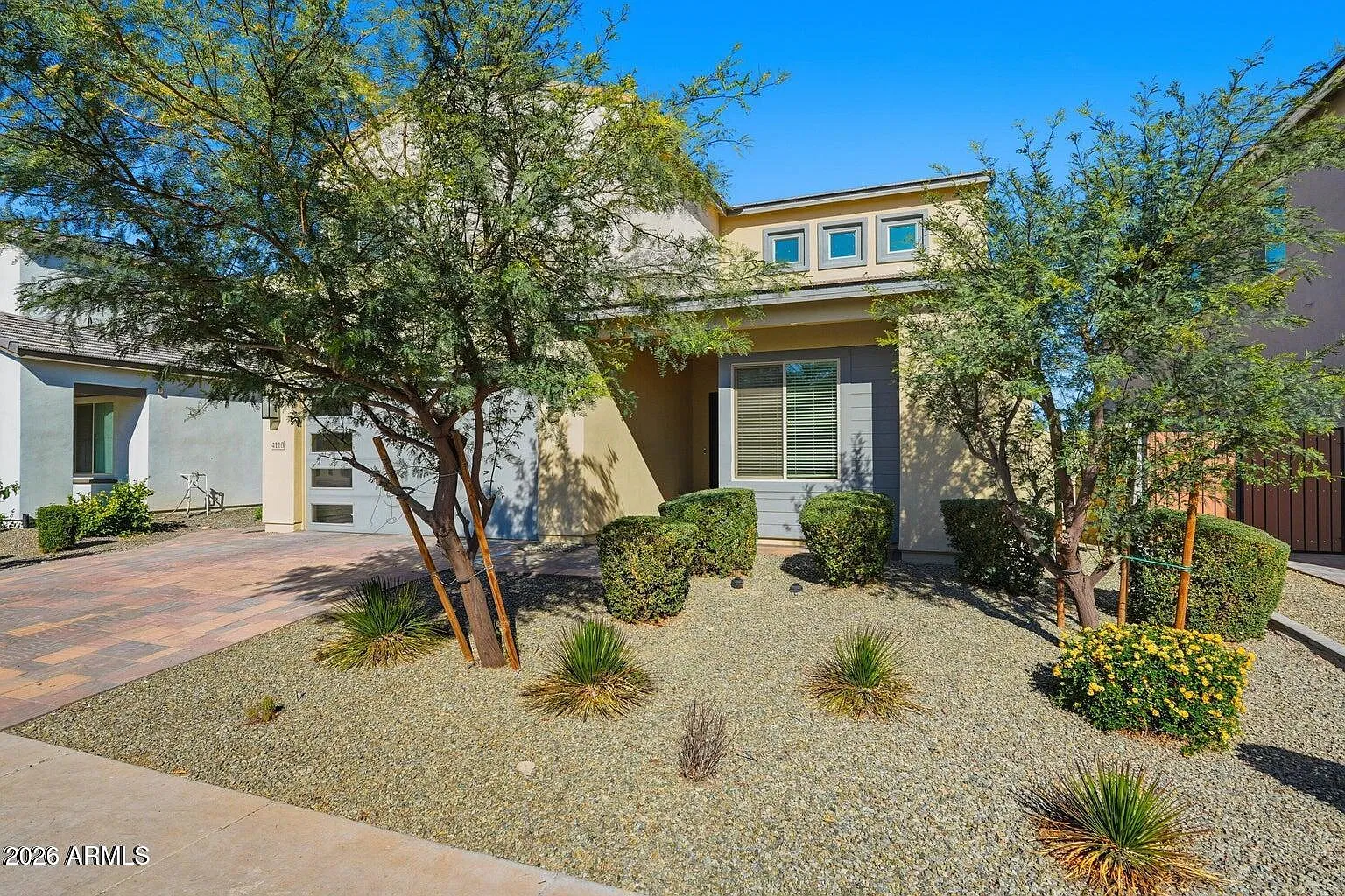 5 bed, 4.5 bath, 3923 sqft, $4,300 — Photo 1