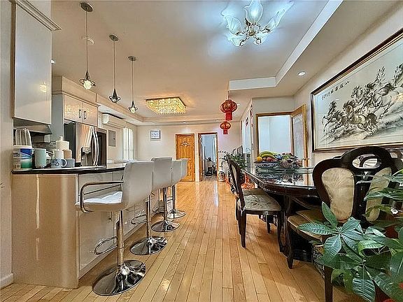 4th image of 2338 E 24th St Floor 2