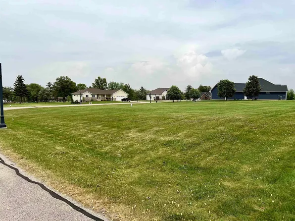 1771-23 Golf Course Blvd, Independence, IA 50644