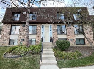 180 S Waters Edge Dr APT 202, Glendale Heights, IL 60139